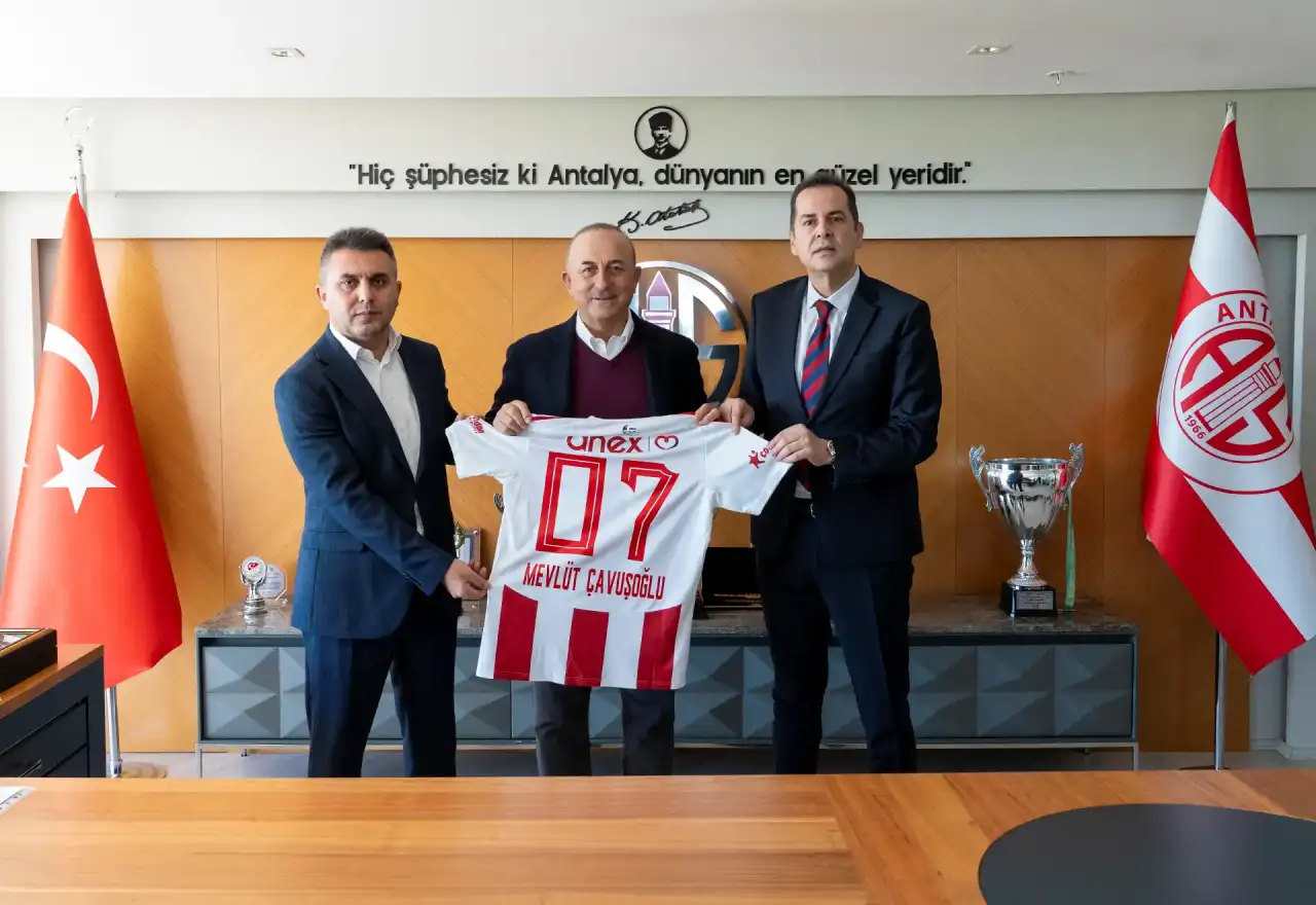 AK Parti Antalya Yönetiminden Antalyaspor’da Kritik Ziyaret! 5